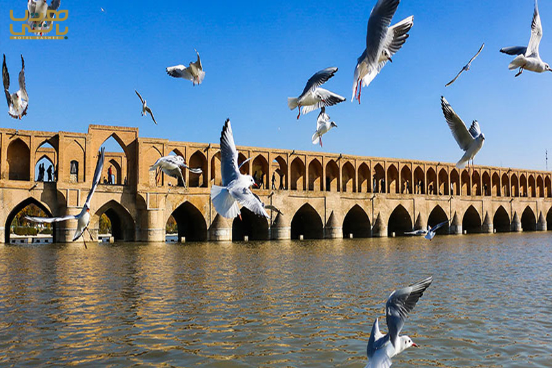 attraction isfahan siosepol2